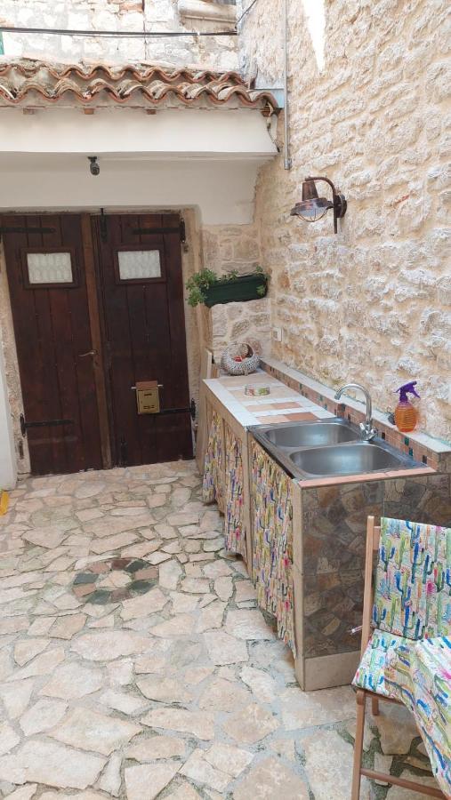 Studio With Garden In روفينج المظهر الخارجي الصورة